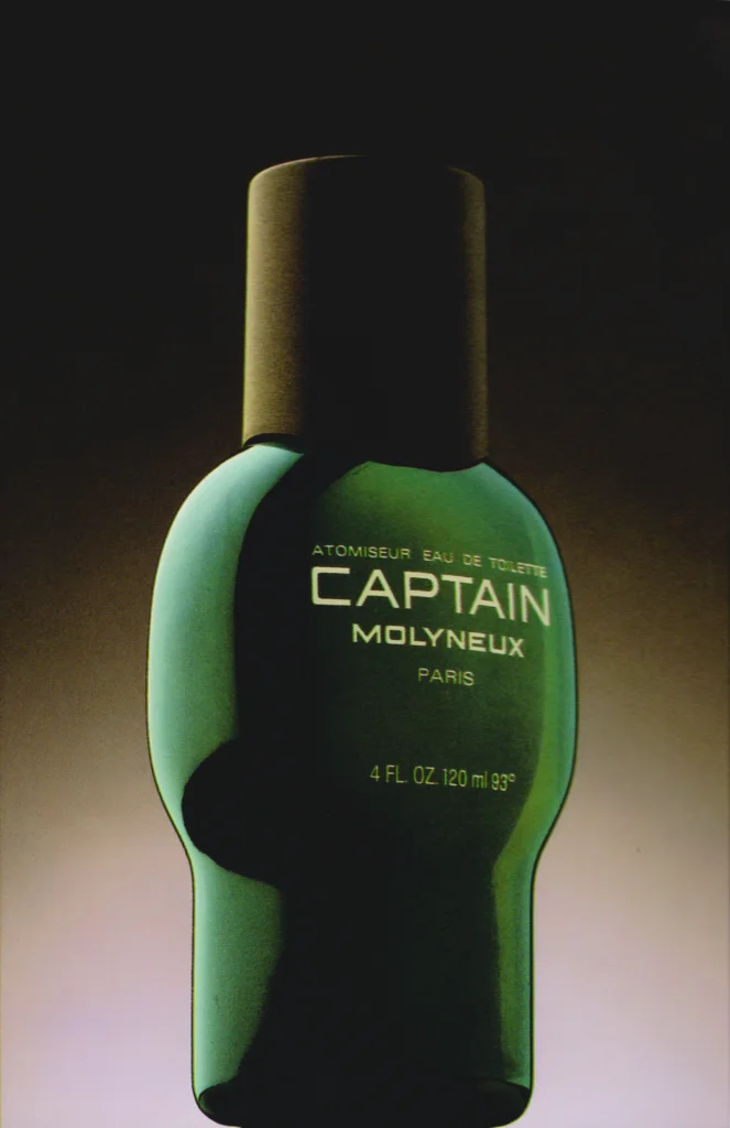 Captain for Molyneux by Pierre Dinand© -1975
