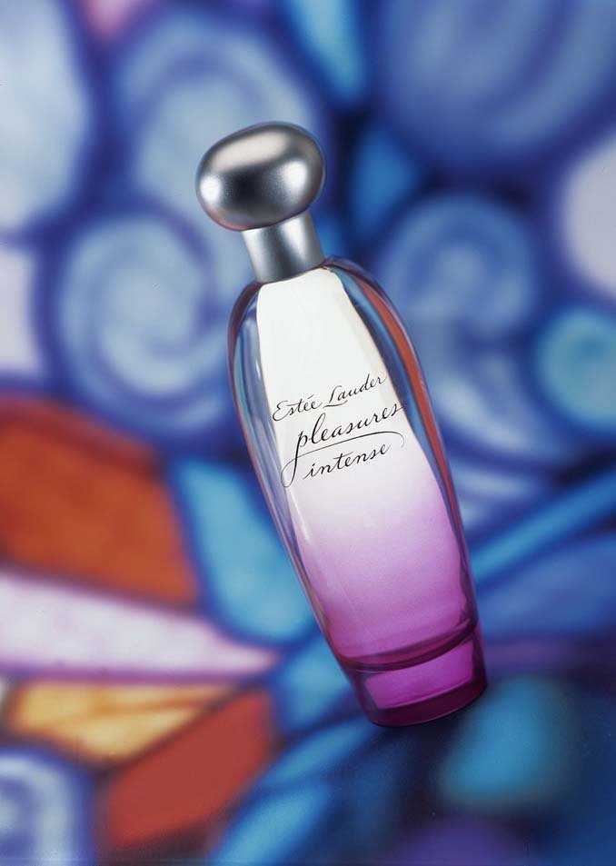 Estée Lauder – Pleasures Intense Estée Lauder – Pleasures Intense - 1993 Design by Pierre Dinand©