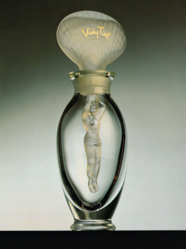 Vicky Tiel Vicky Tiel for Vicky Tiel by Pierre Dinand© -1990